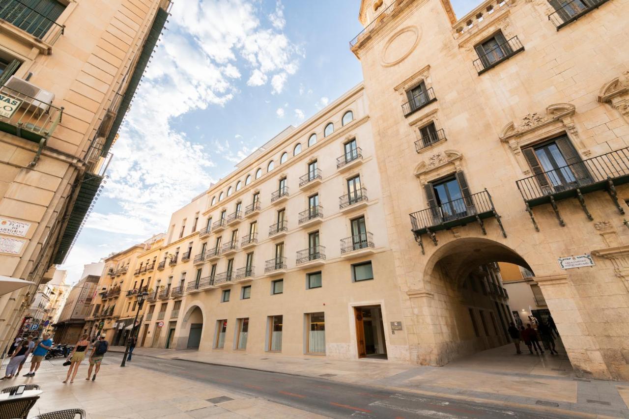 Eurostars Portico Αλικάντε Εξωτερικό φωτογραφία The Palau de la Generalitat, seat of the Government of the Balearic Islands.